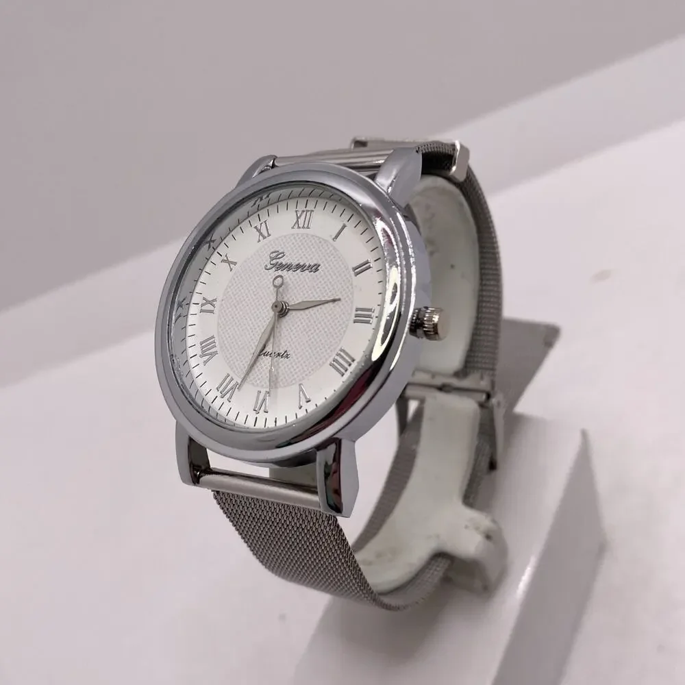 Geneva Platinum New Womens Silver Quartz Fashion Watch Works New Battery